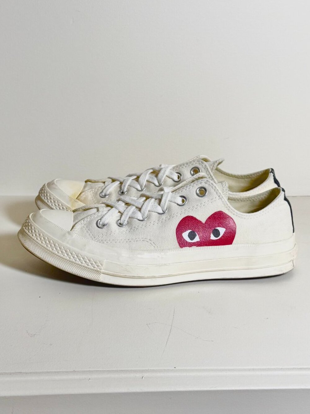 CDG PLAY X Converse Sneakers White Low Top Half Heart